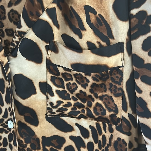 Natori Luxe Leopard Pajama Top, RTR - Picture 8 of 11